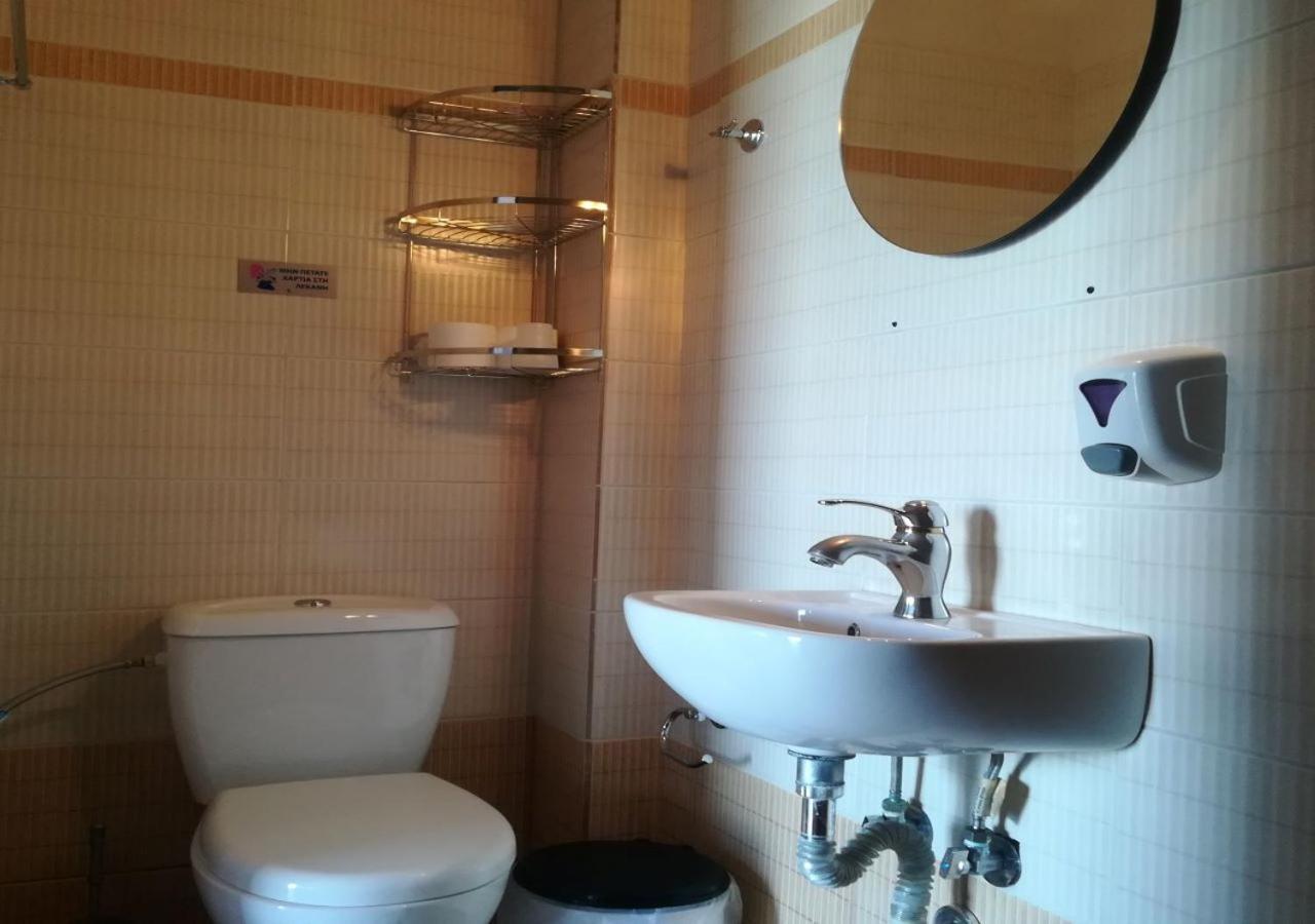 Agnanti Studios Afytos Luaran gambar